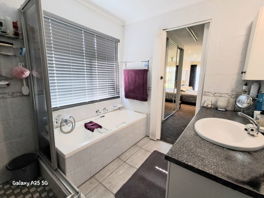 3 Bedroom Property for Sale in Sasolburg Ext 4 Free State